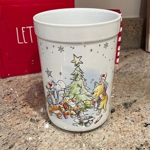 Winnie the Pooh Christmas Tools Utensils Holder